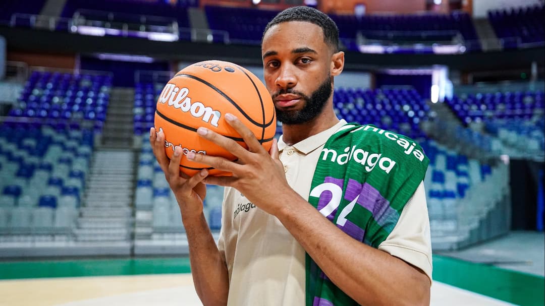 Cameron Hunt ya posa como jugador de Unicaja