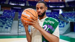 Cameron Hunt ya posa como jugador de Unicaja