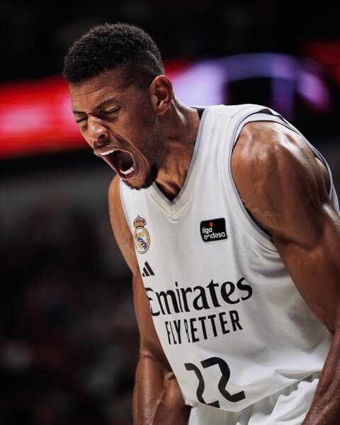 ⛔  TAVARES, 600 tapones en acb con el Madrid