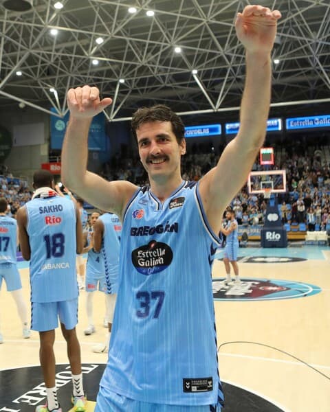 🎩 ANDRIC comanda la remontada