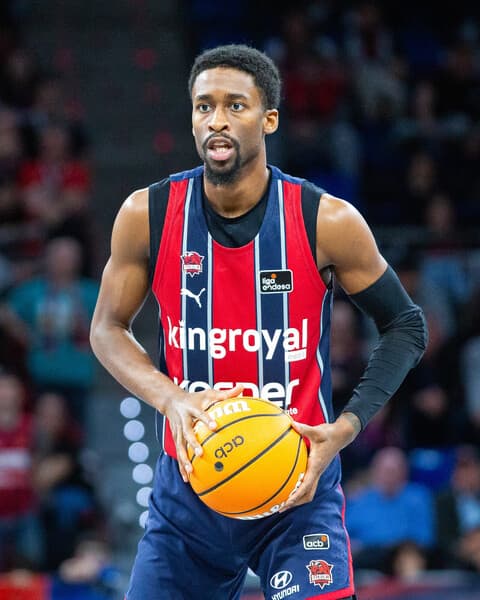 🔨 El Kobi SIMMONS más certero