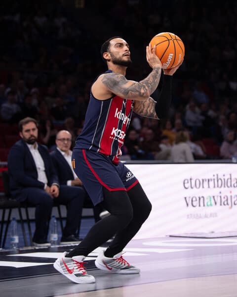 🏹 HOWARD vuelve a brillar desde el triple