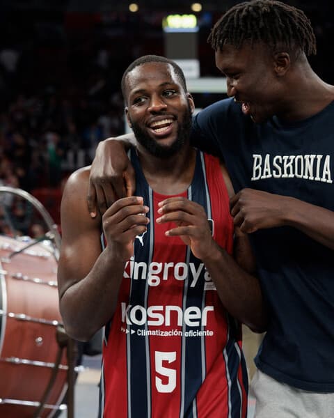✌️ Eugene OMURUYI vuelve a ser Factor X