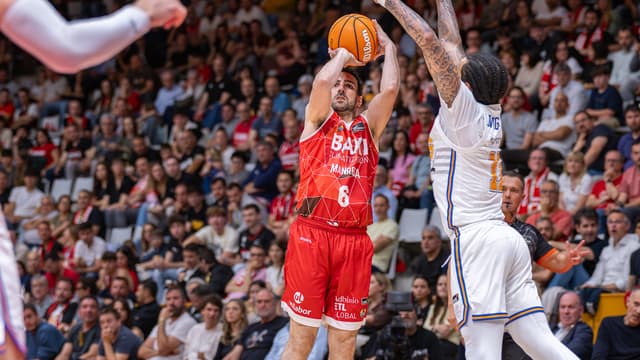 El BAXI Manresa asalta Girona liderado por Bassas (74-79)