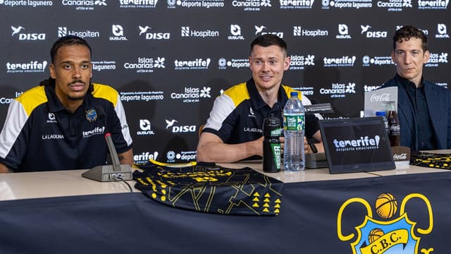 La Laguna Tenerife presenta a Fridiksson y a Yebo