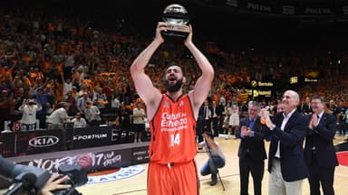 Bojan Dubljevic levantado el trofeo de MVP