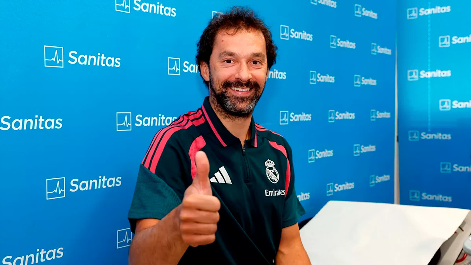 Sergio Llull pasando el reconocimiento médico