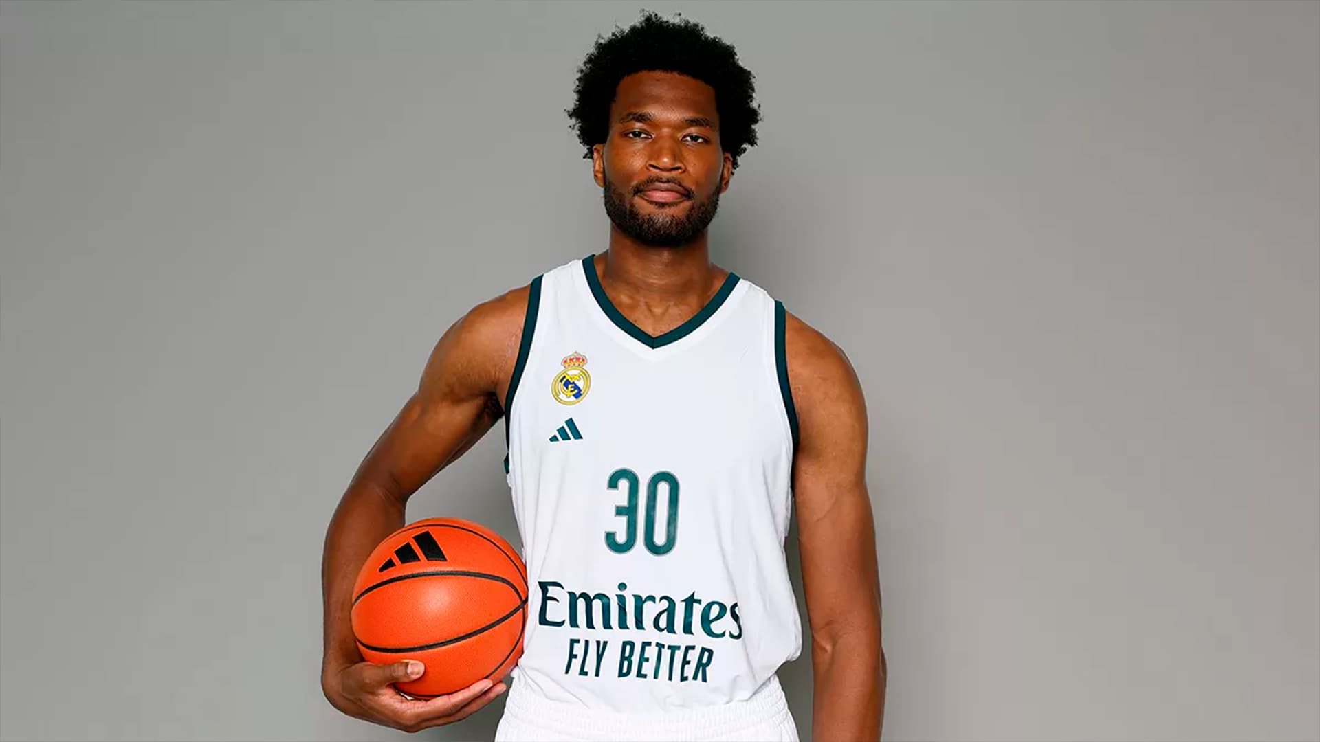 Damian Jones llega al Real Madrid