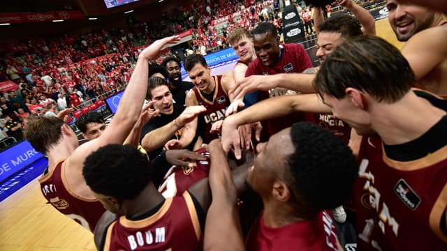 UCAM Murcia gana al Barça en su estreno en casa (100-94)